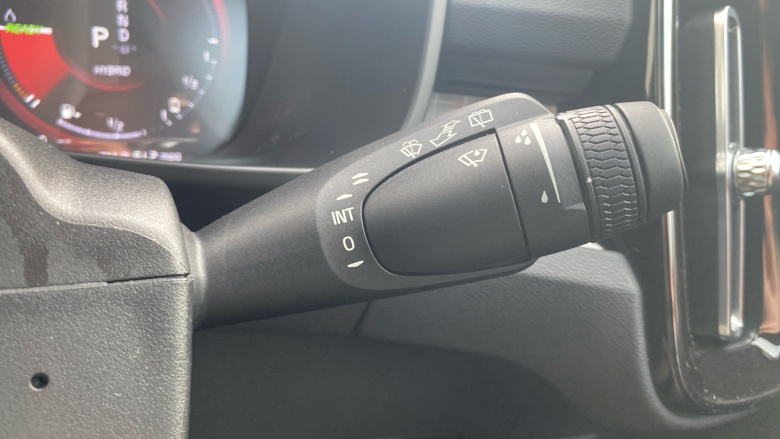 Volvo Xc40 1.5 T4 Recharge PHEV Plus Dark 5dr Auto Estate